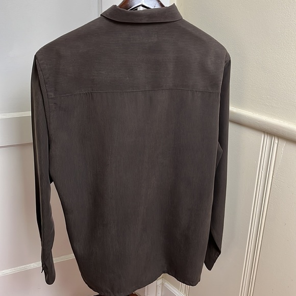 Classic Kenneth Cole Dress Shirt - Picture 3 of 4